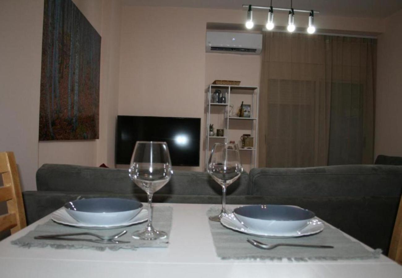 Hotel Kalpazo Myslym Shyri Tirana - Image 1
