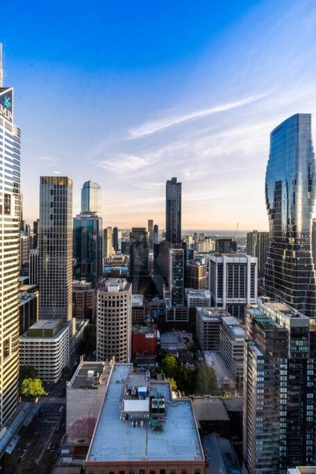 Breathtaking Views in Central Location with Parking