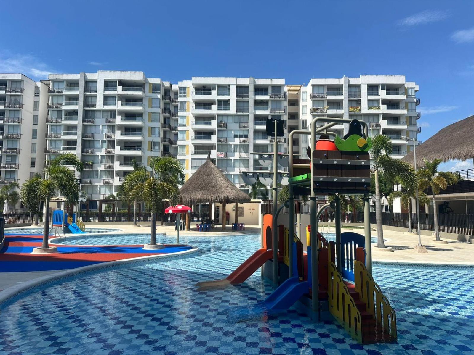 Agradable descanso Piscinas Juegos Naturaleza sol