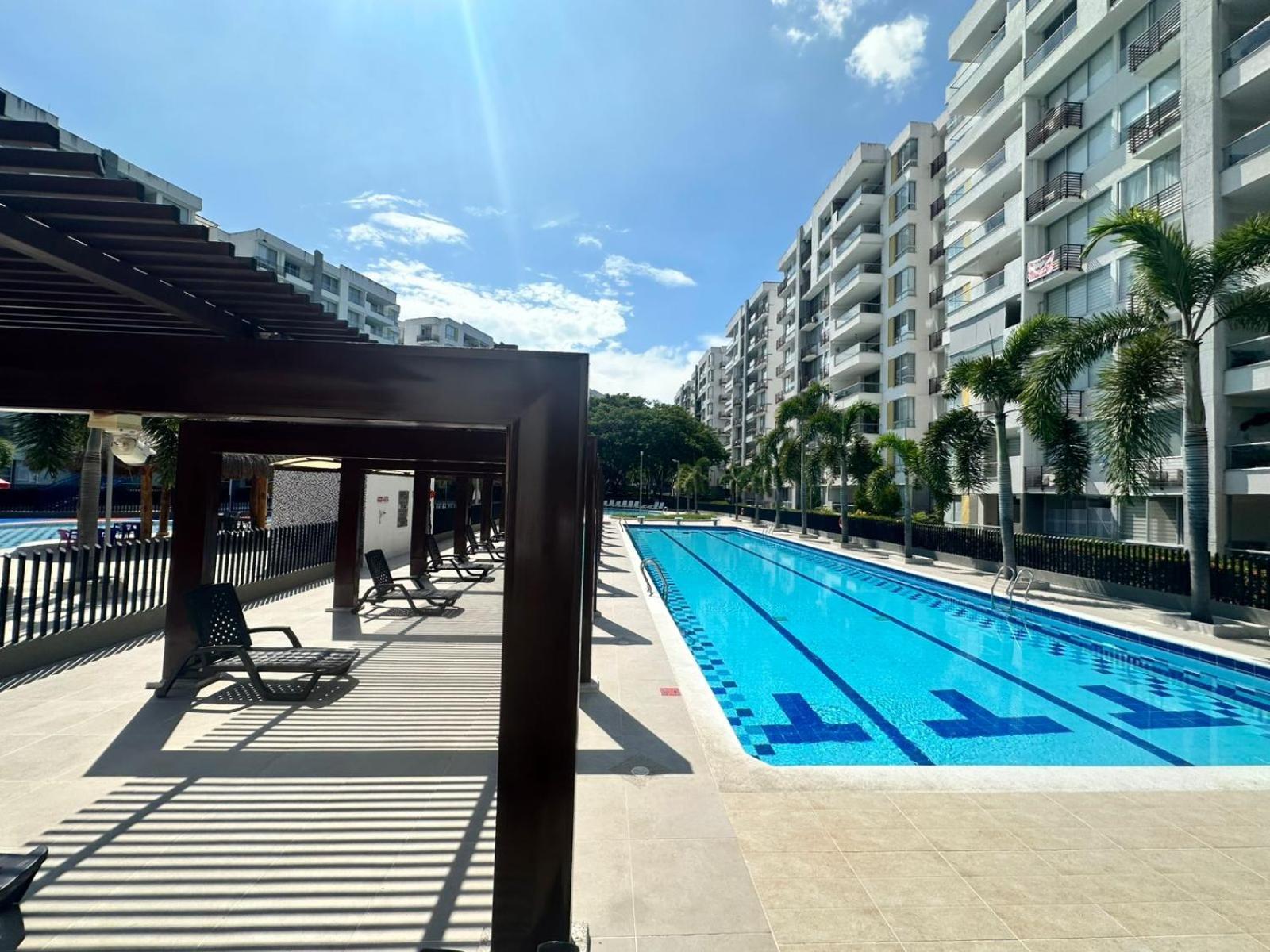 Agradable descanso Piscinas Juegos Naturaleza sol