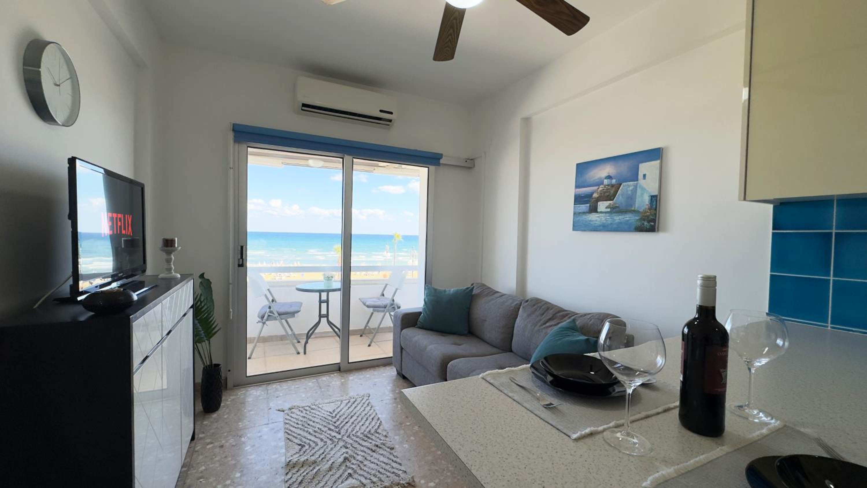 Kolonaki Seaview 1BDR Finikoudes