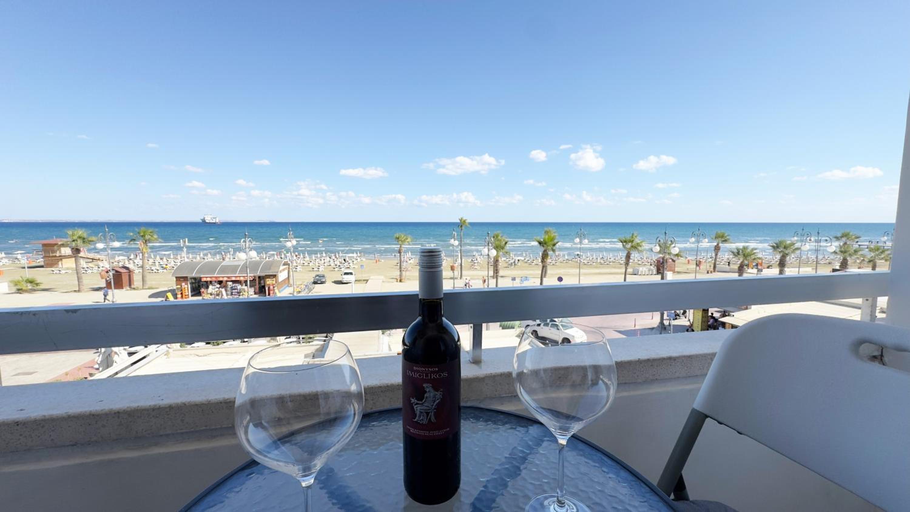 Kolonaki Seaview 1BDR Finikoudes