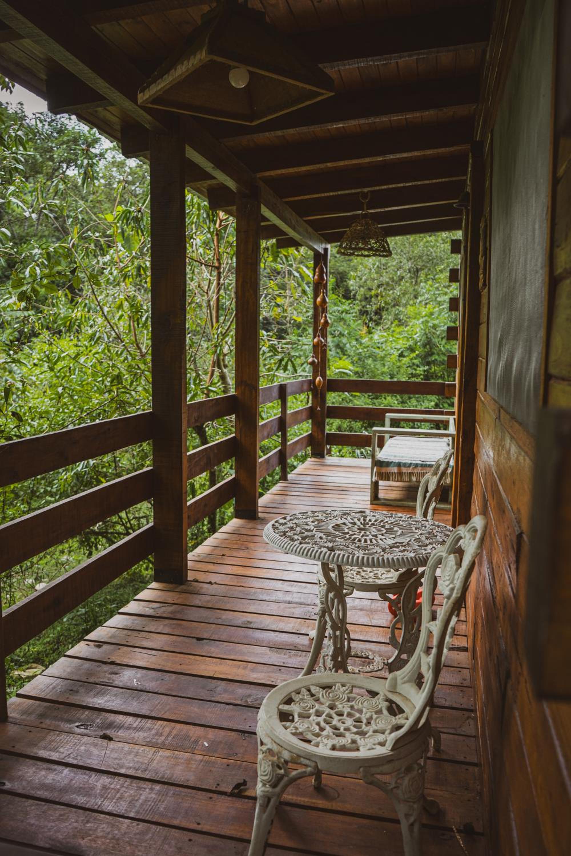 Cabaña Sigel en el rio, RUNA YAKU