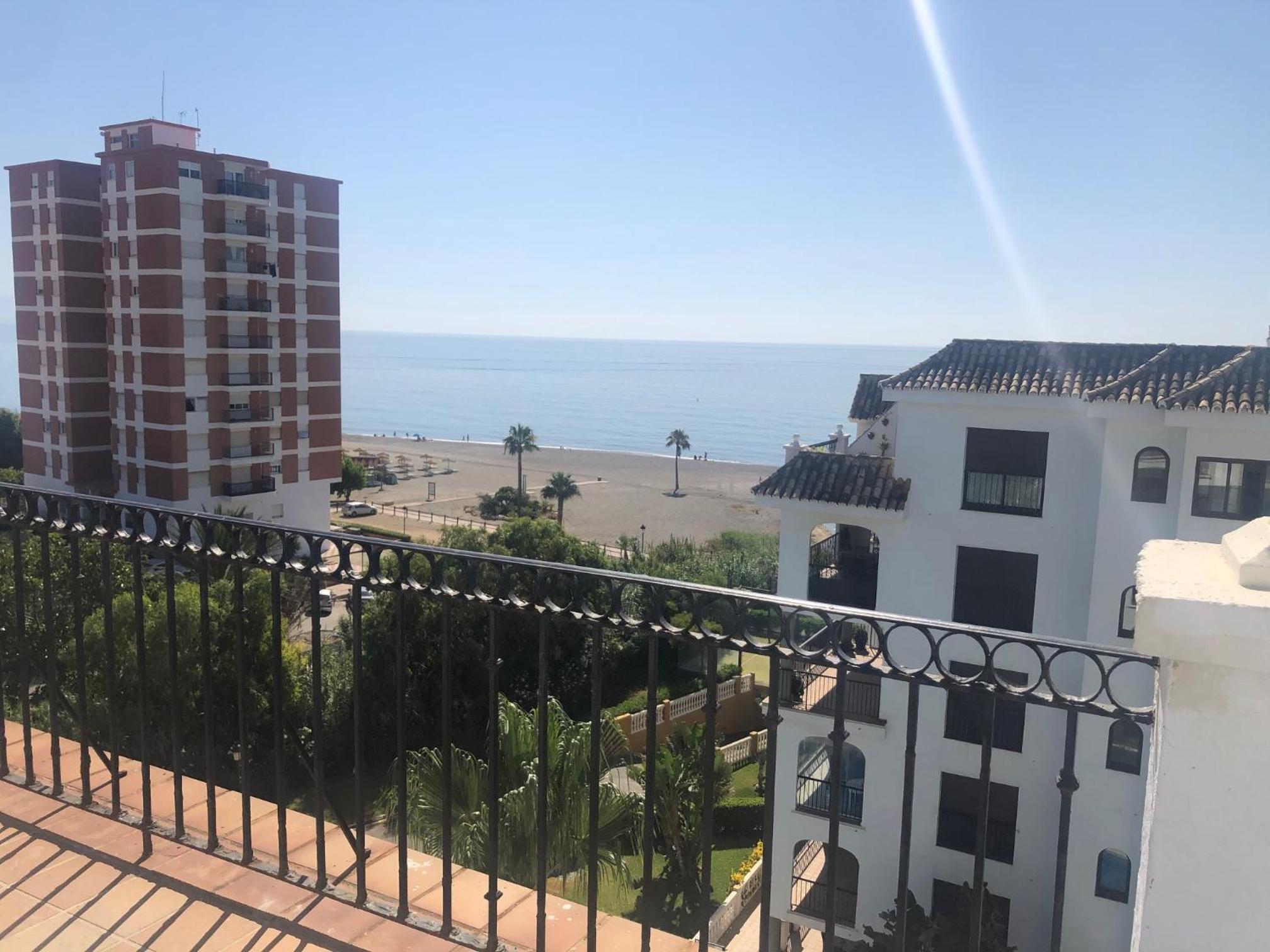 Beachfront Penthouse with great views