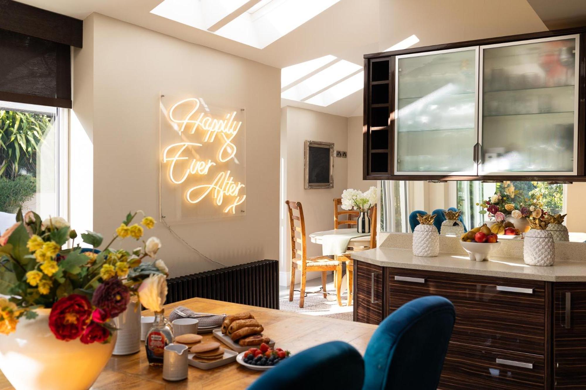 Hawkwood Court - with Hot Tub, Cinema, Gym, Games Room & Outdoor Kitchen view 3