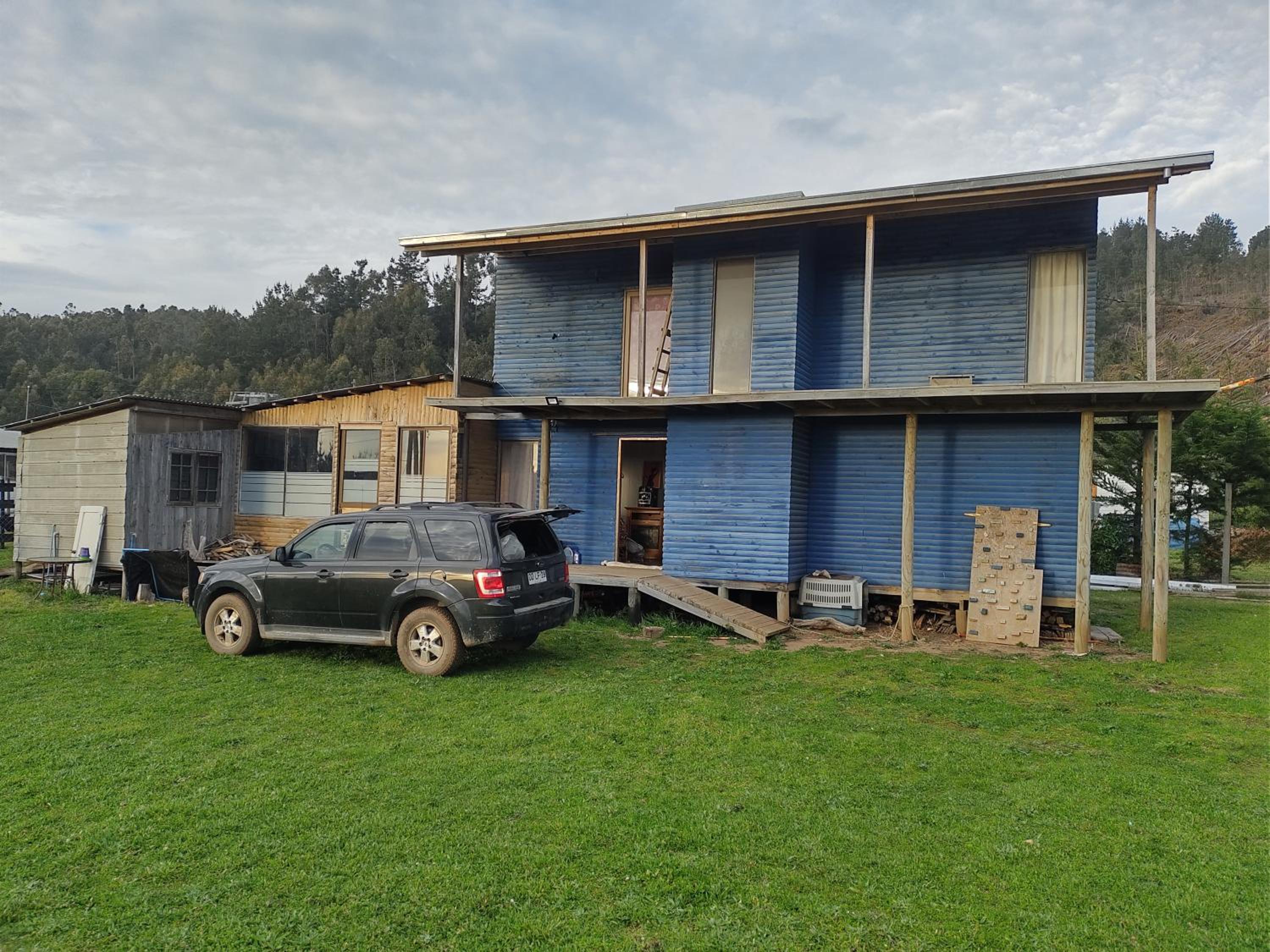 Casa azul en Nogueche