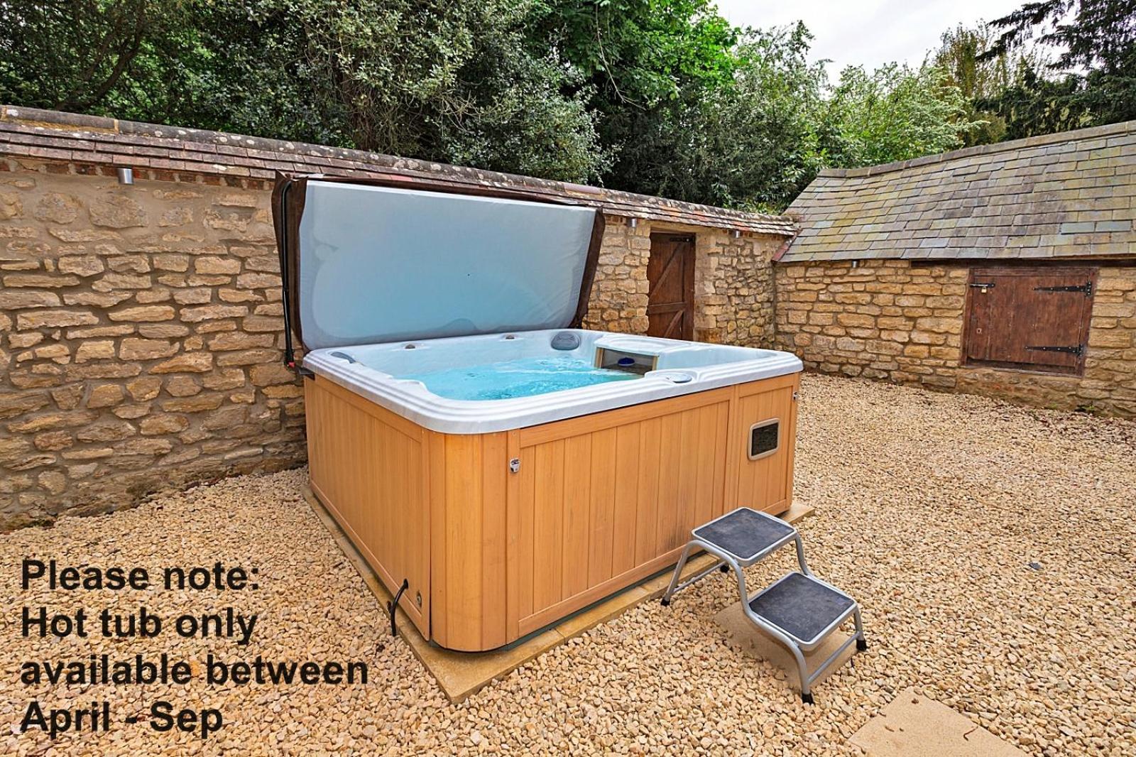 Finest Retreats - Ttich Manor view 5