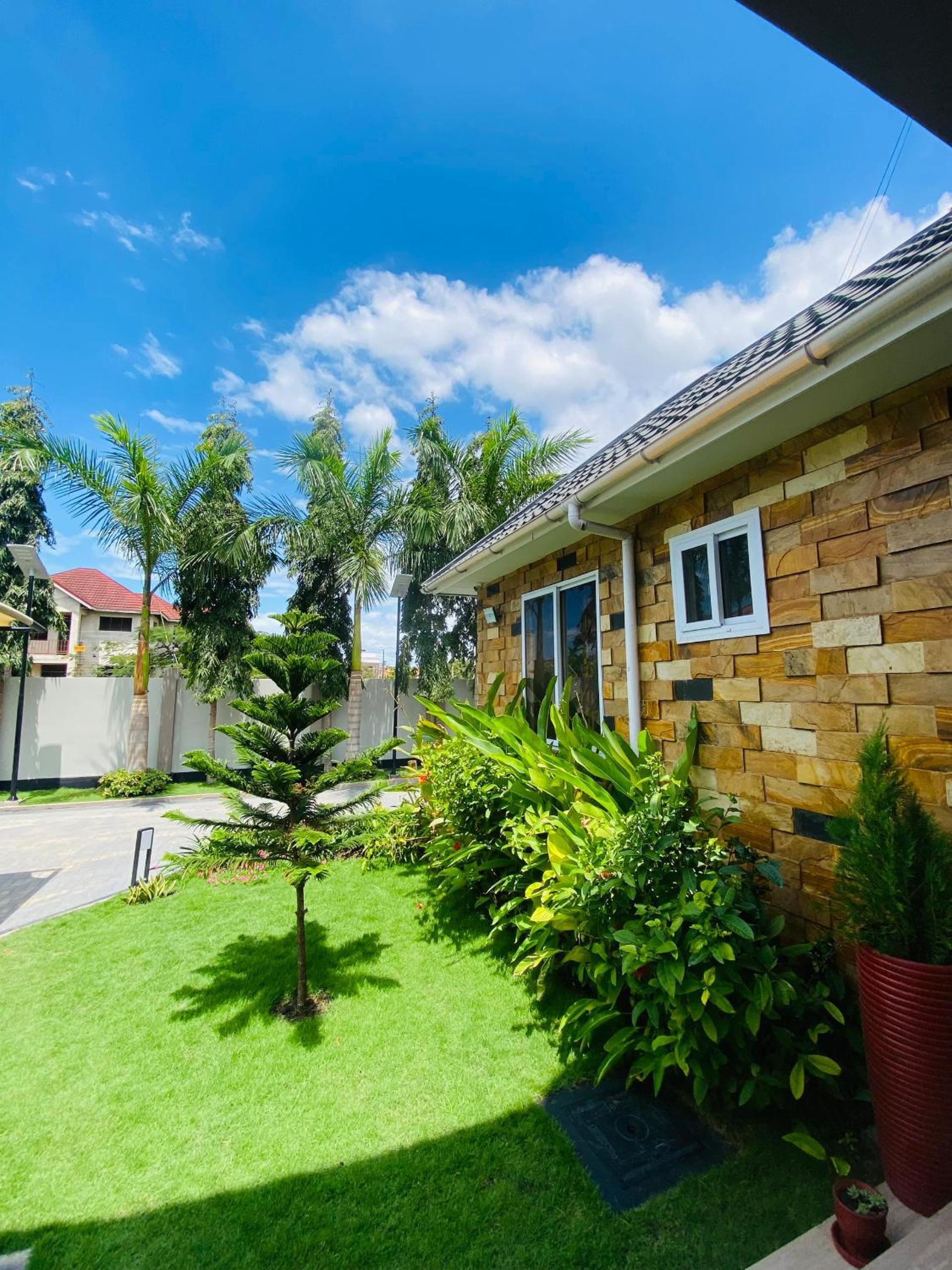 Jacomo Residences