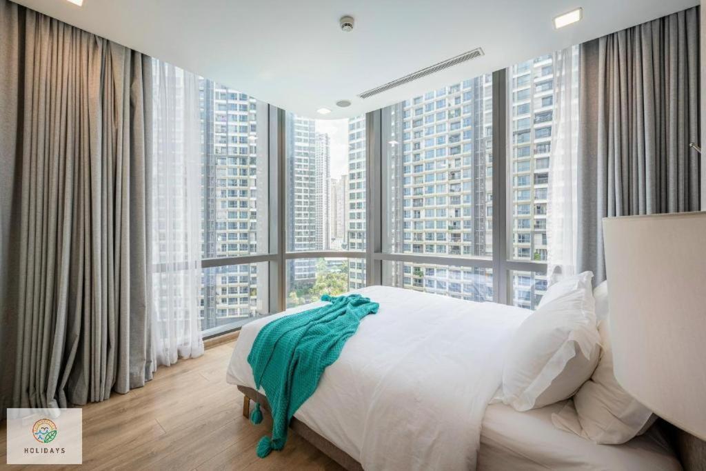 Landmark 81 Holiday Inn