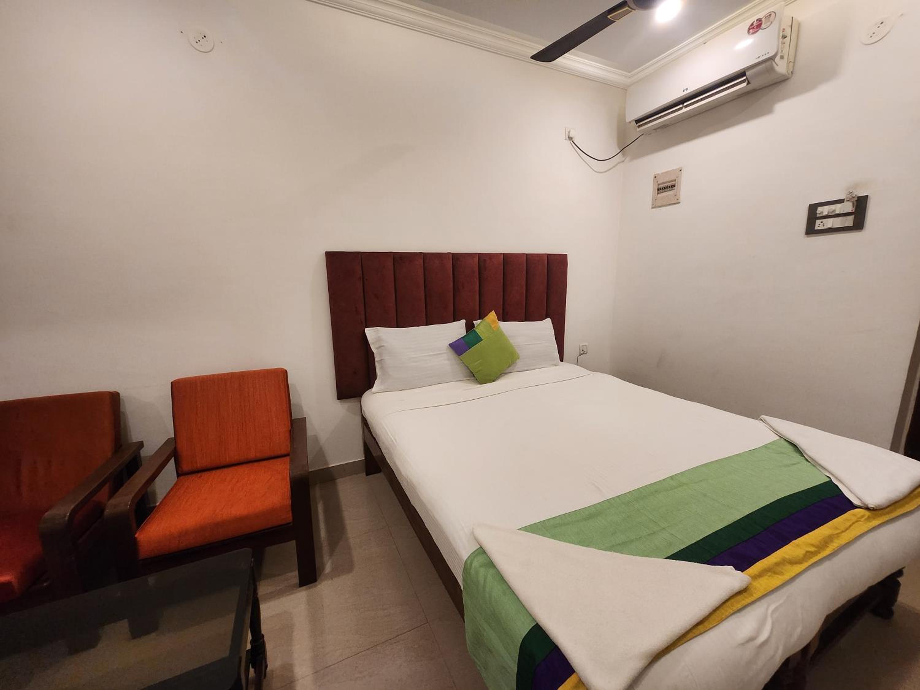 Santa Monica Resort - Calangute