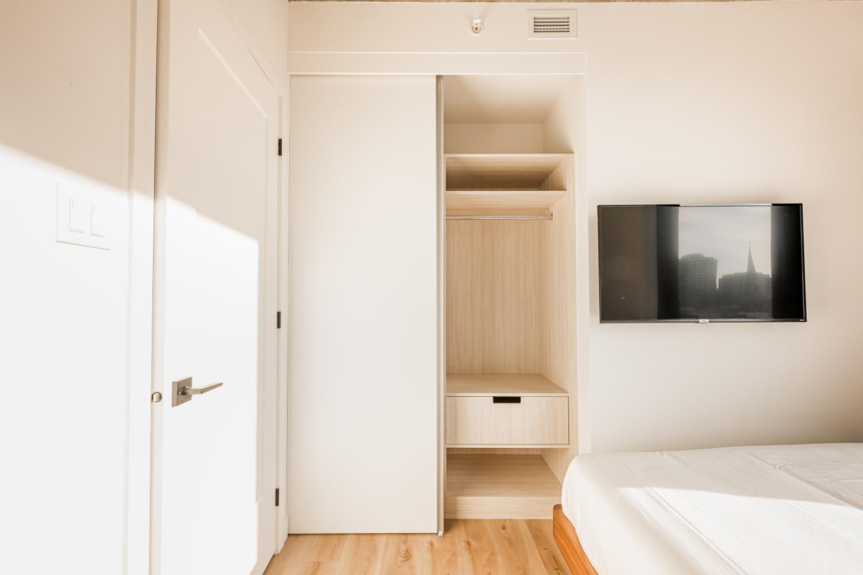 Le Mont Apartments