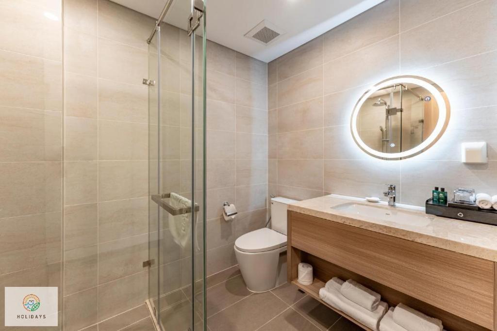 Landmark 81 Holiday Inn