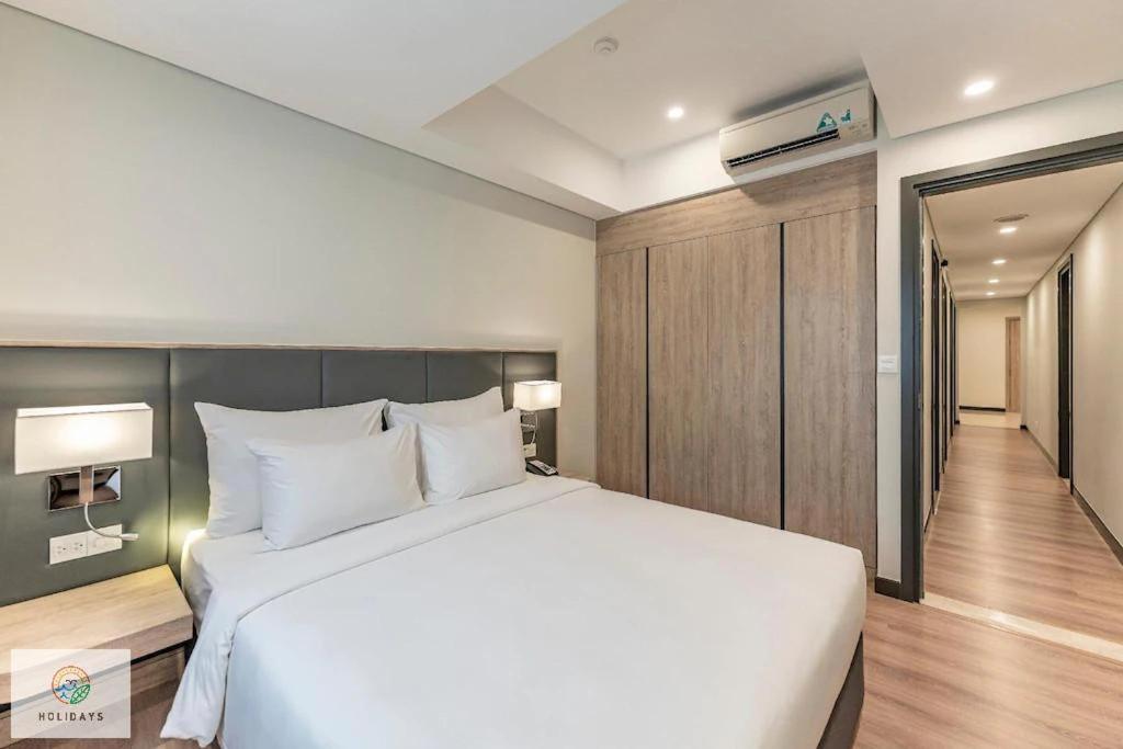 Landmark 81 Holiday Inn