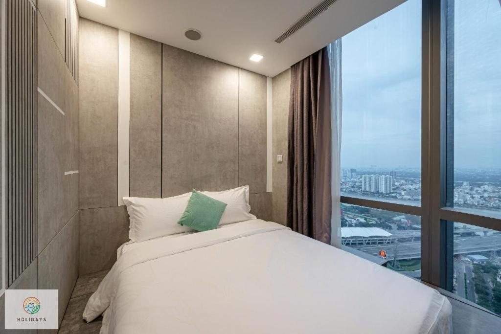 Landmark 81 Holiday Inn