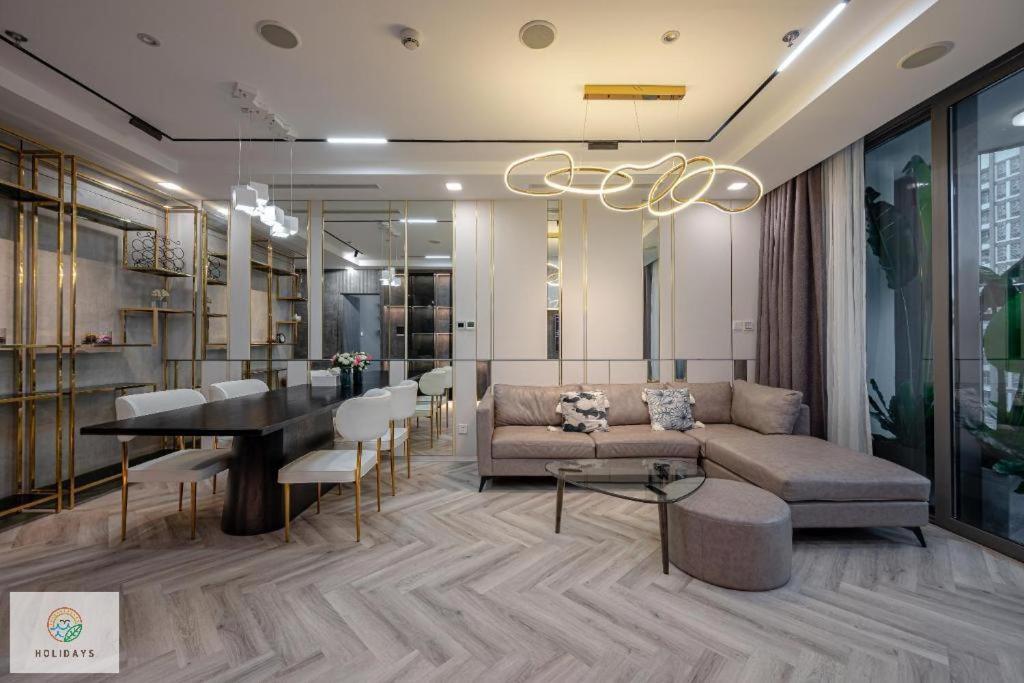 Landmark 81 Holiday Inn