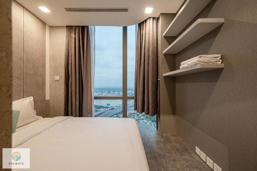 Landmark 81 Holiday Inn