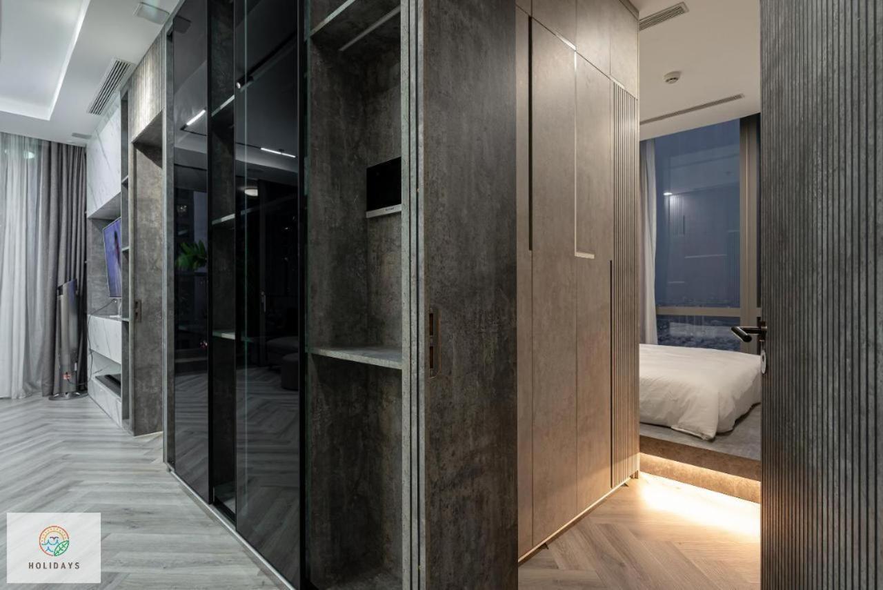 Landmark 81 Holiday Inn