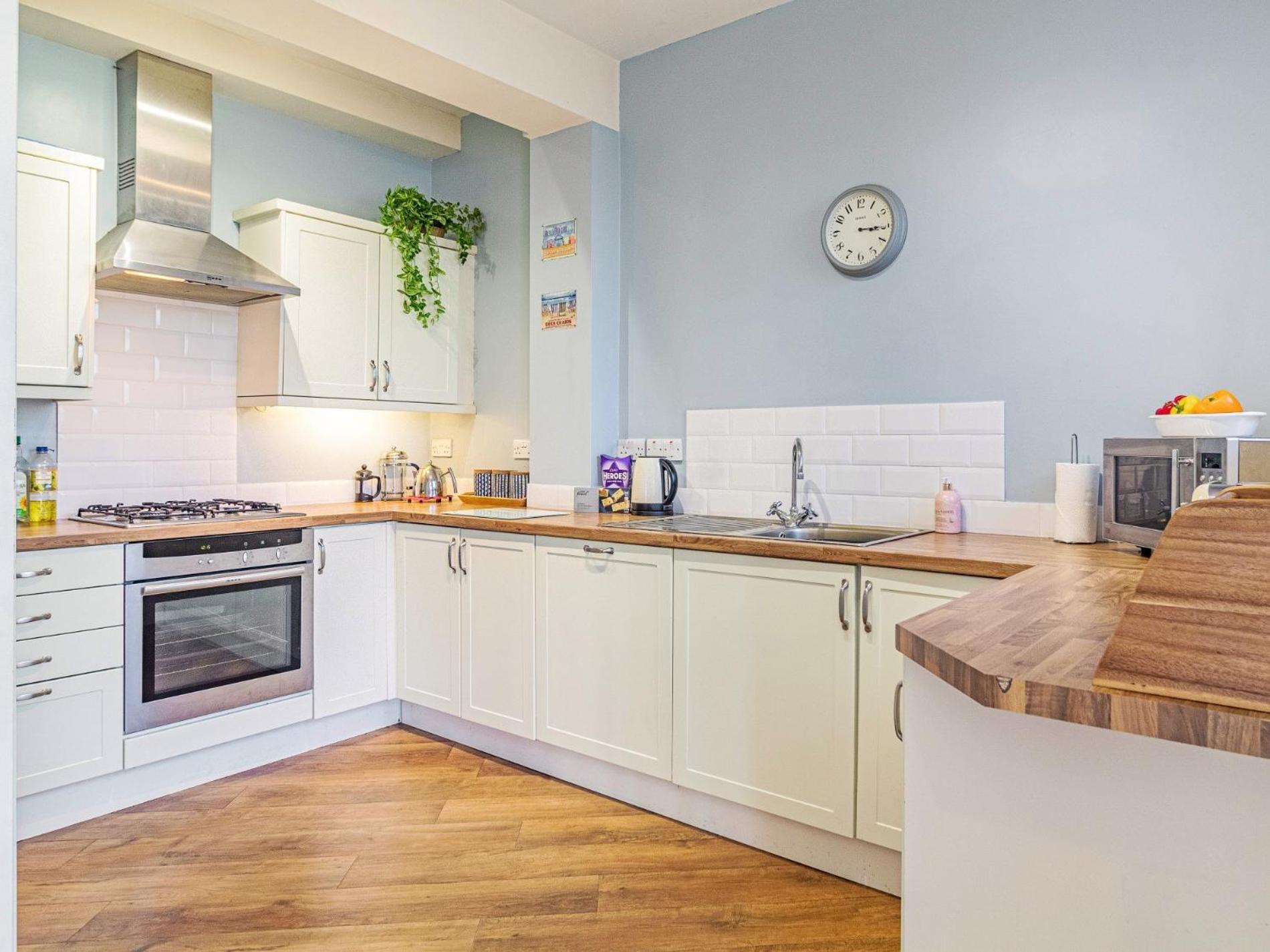 3 bed property in Overstrand KT178 view 3