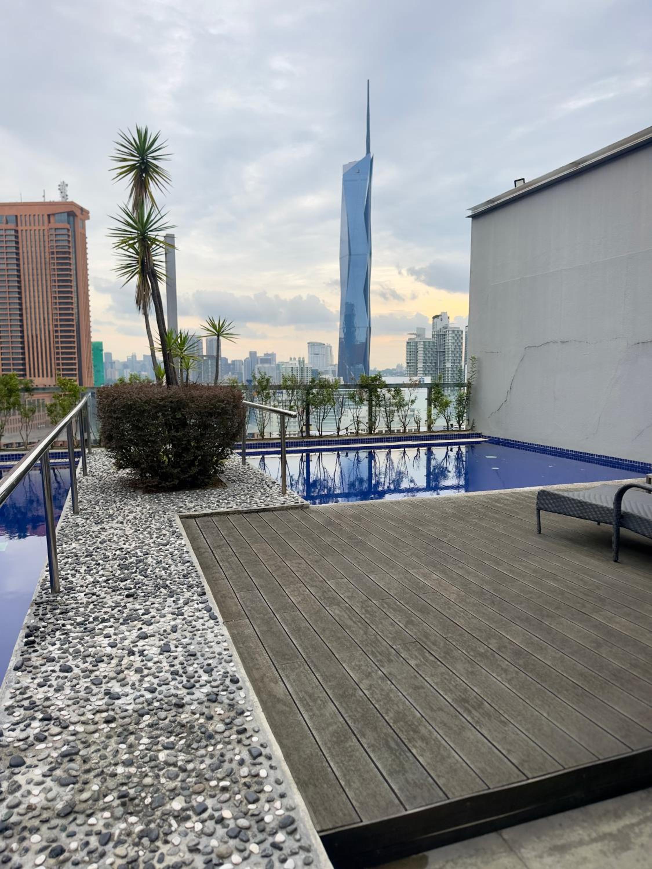 Near Pavilion Bukit Bintang Fairlane KLCC suites by Angel Rose