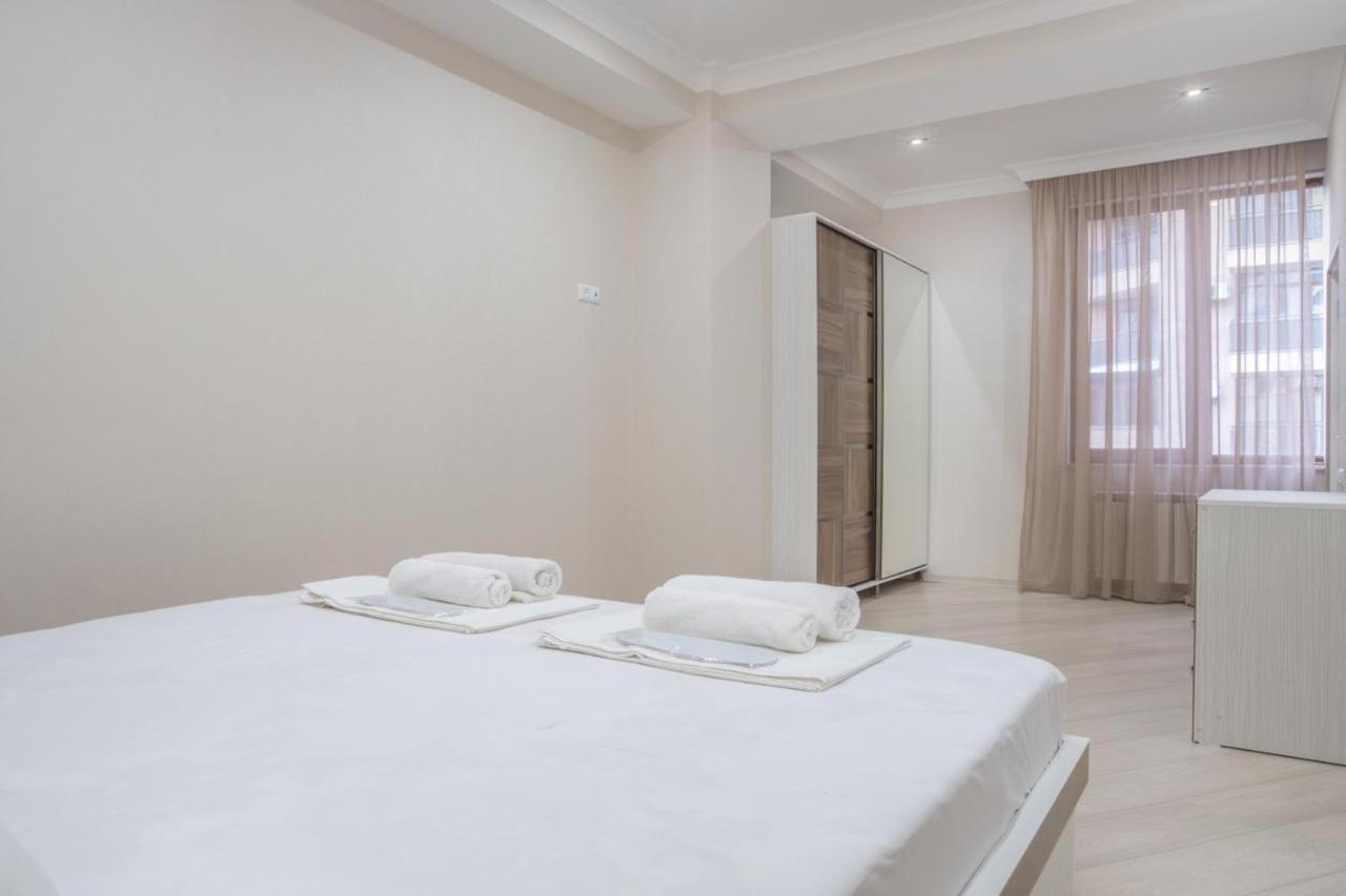 Perfect New apartment! 2 Bedrooms, near North Avenue