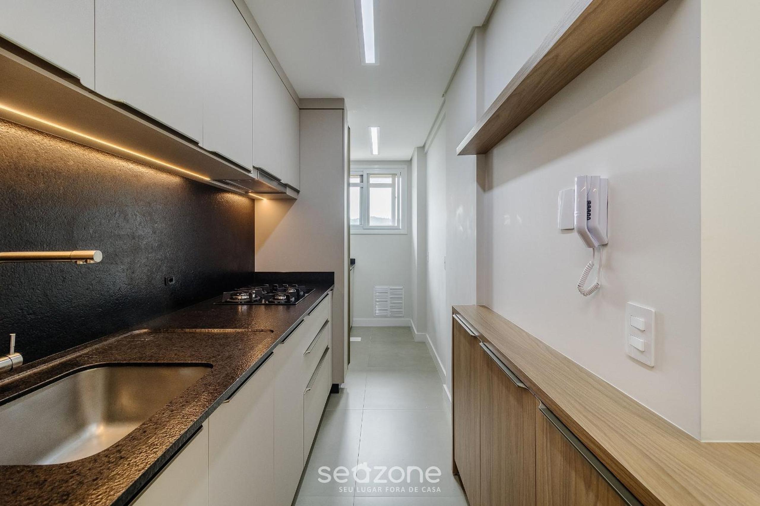 Cond Apartments Vila do Lago in Jurerê - VLO