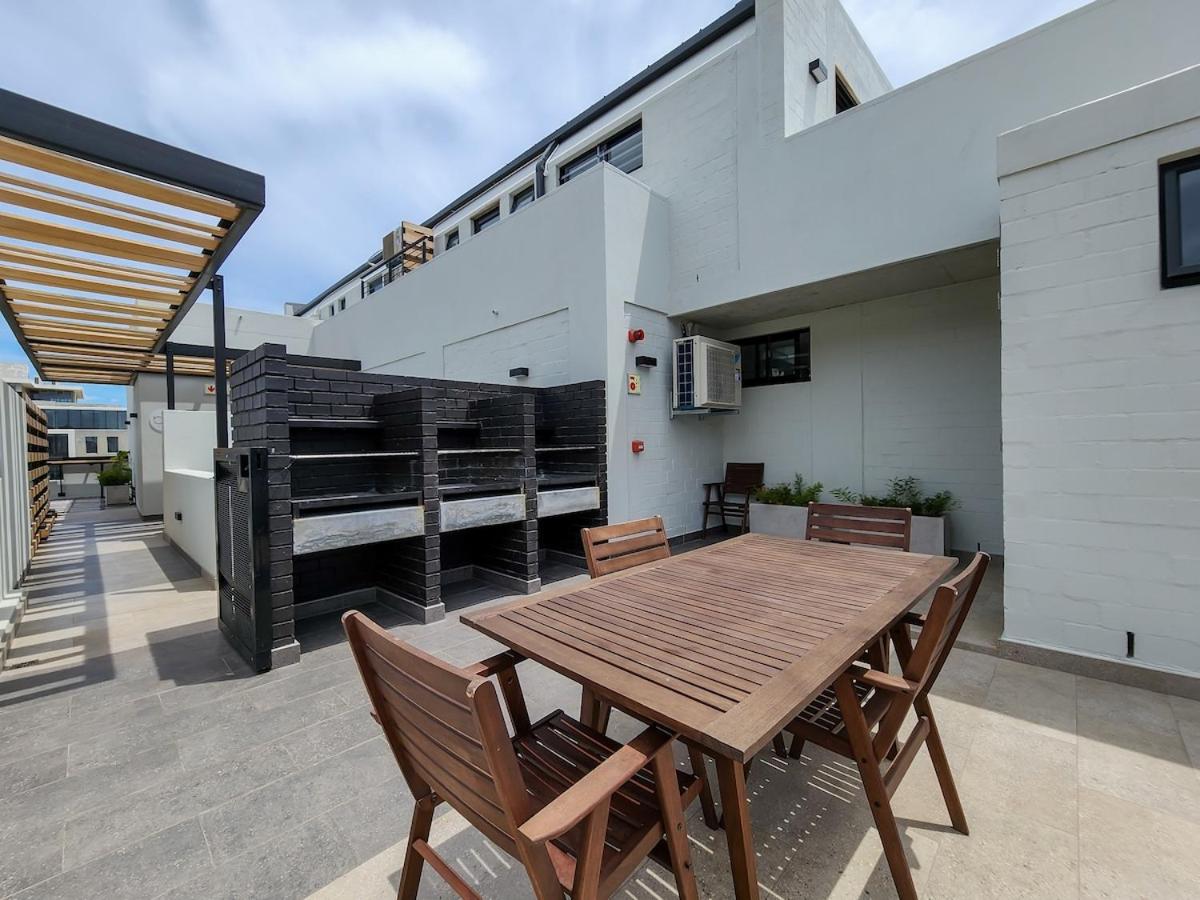 Four on O Modern Stay Near Promenade view 3