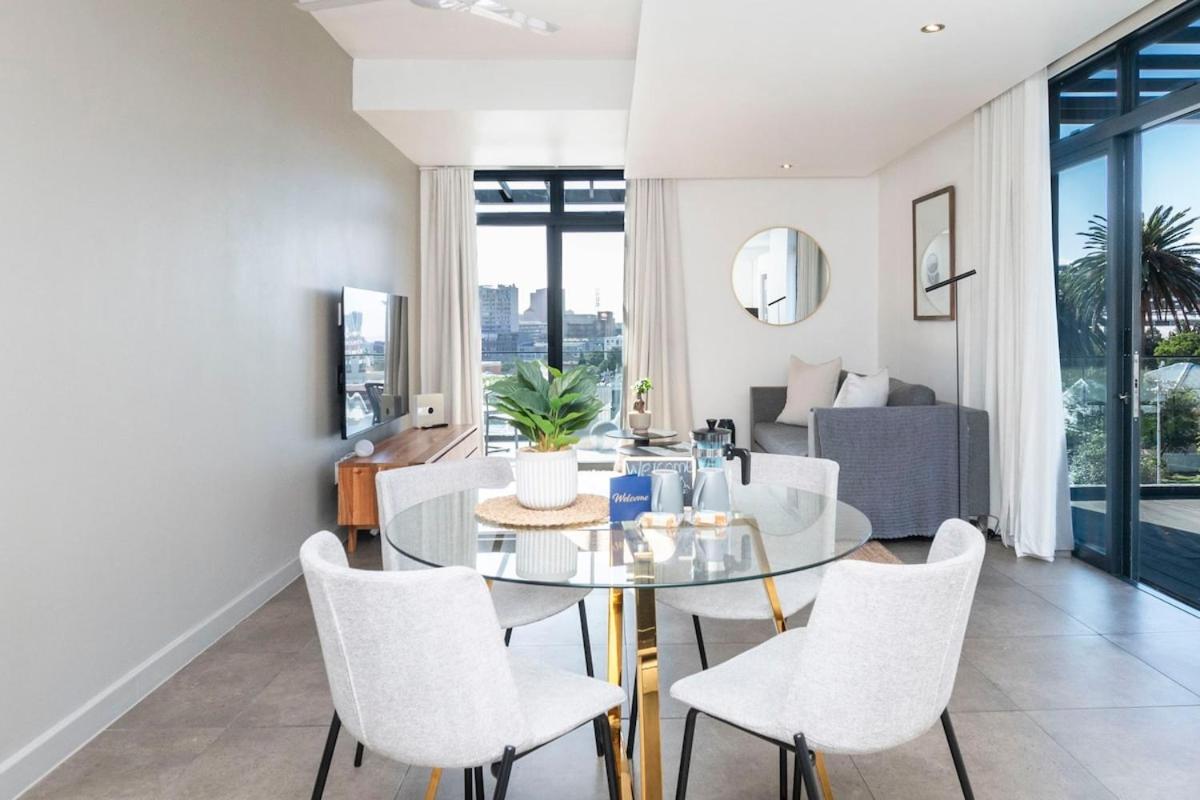 Sloane Square Trendy 1BR Apartment view 3
