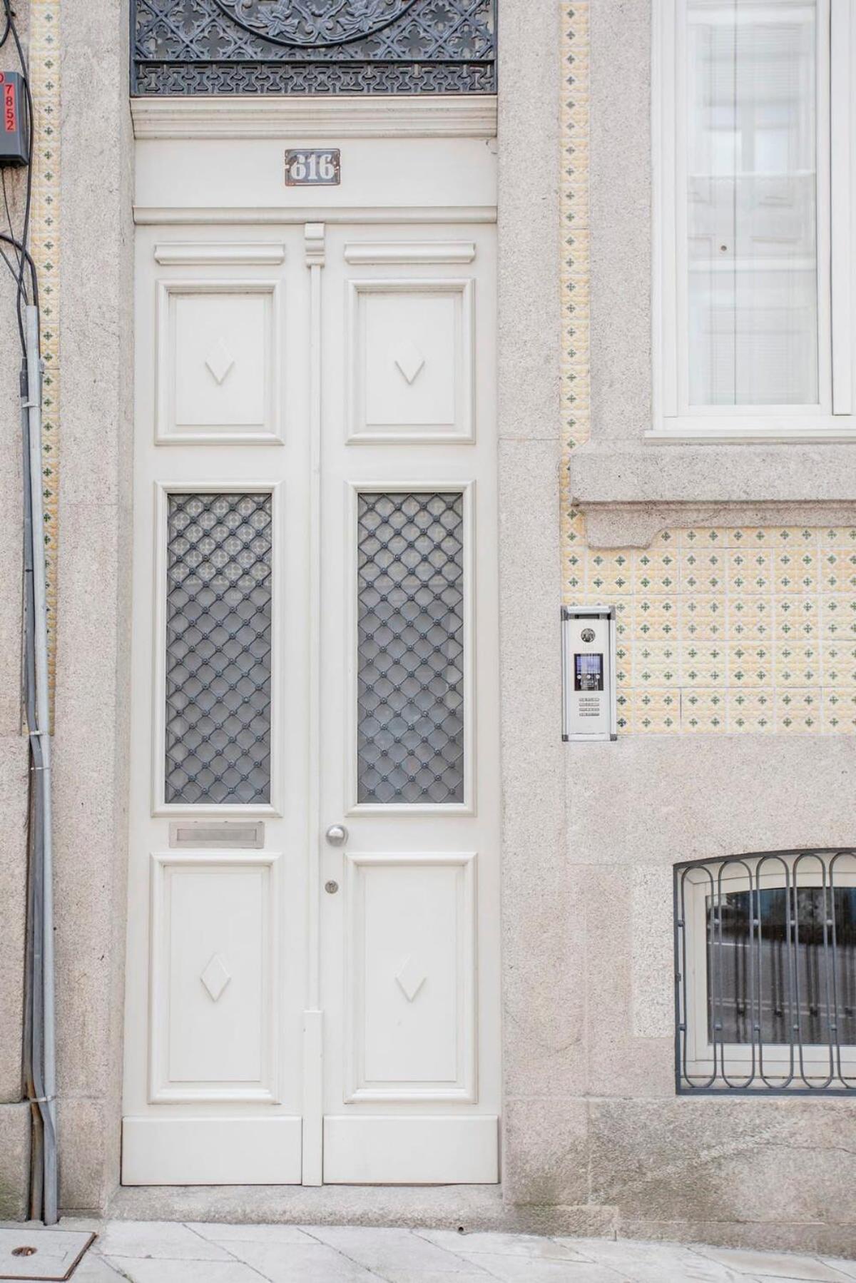 Liiiving in Porto - Downtown Balcony Studio
