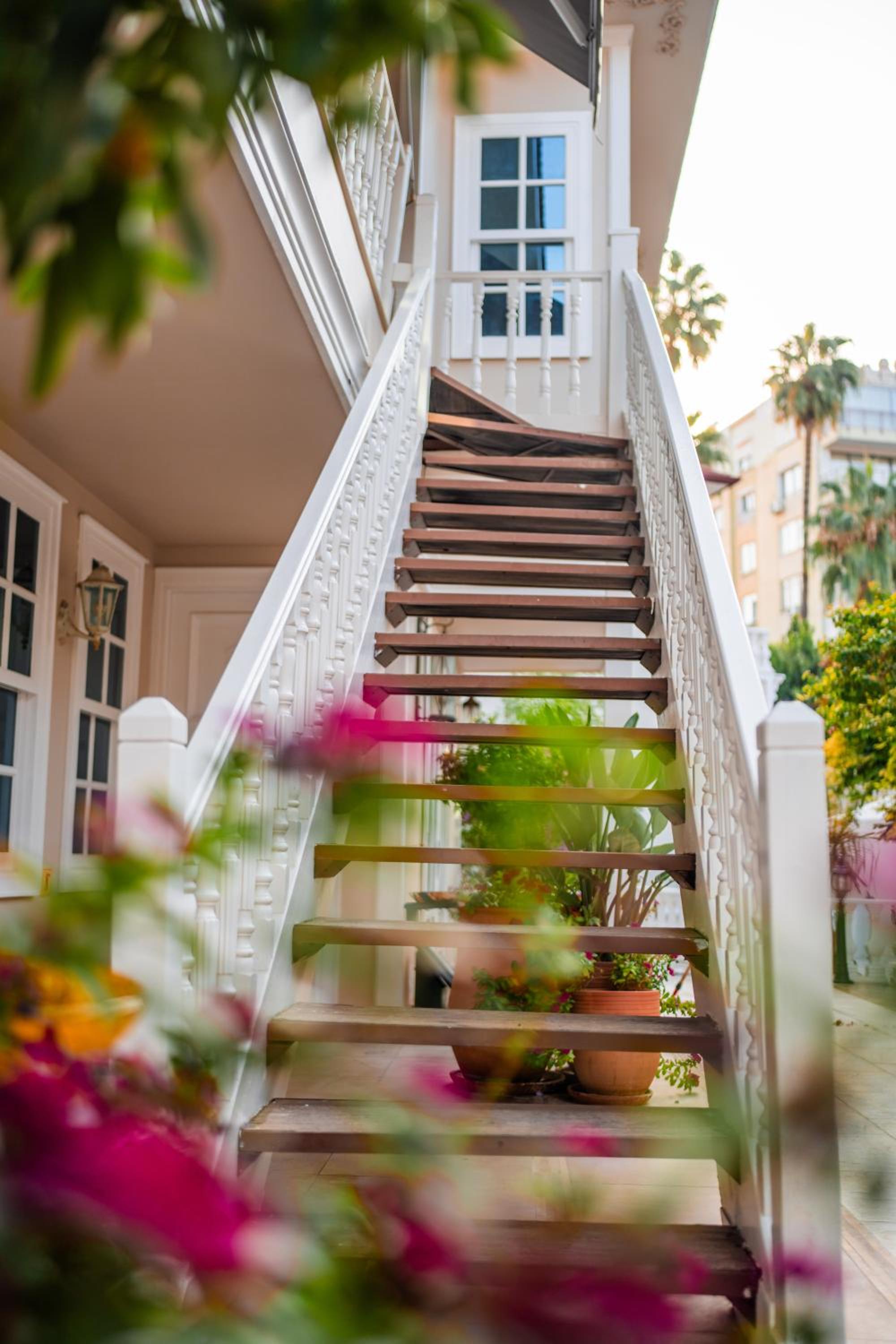 Elegance East Hotel - Image 53