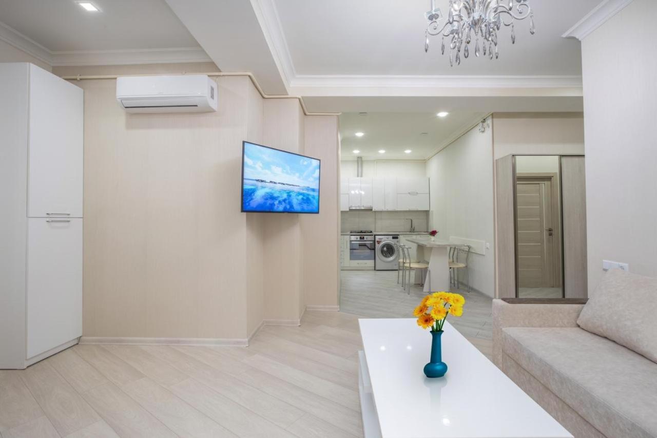 Perfect New apartment! 2 Bedrooms, near North Avenue