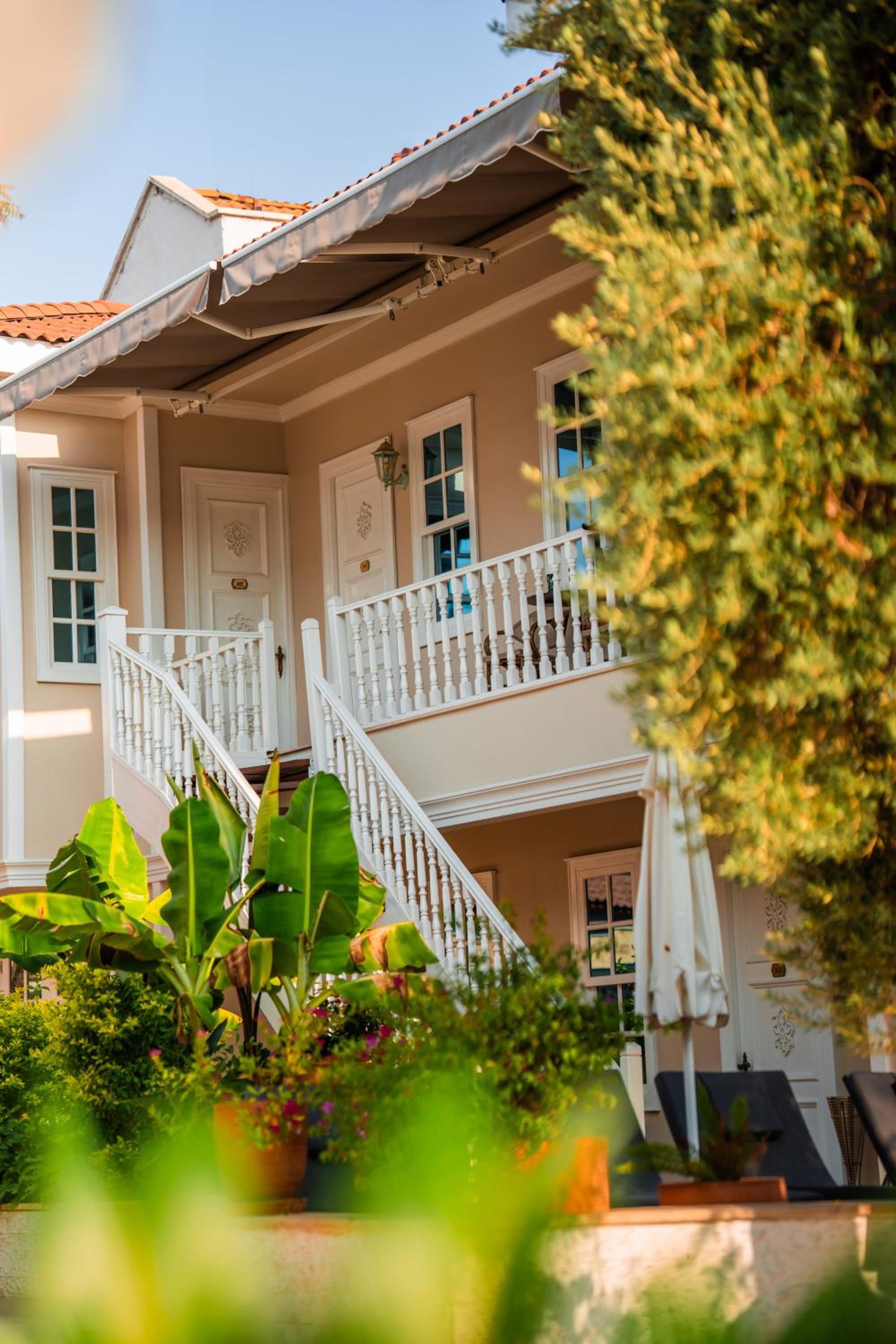 Elegance East Hotel - Image 66