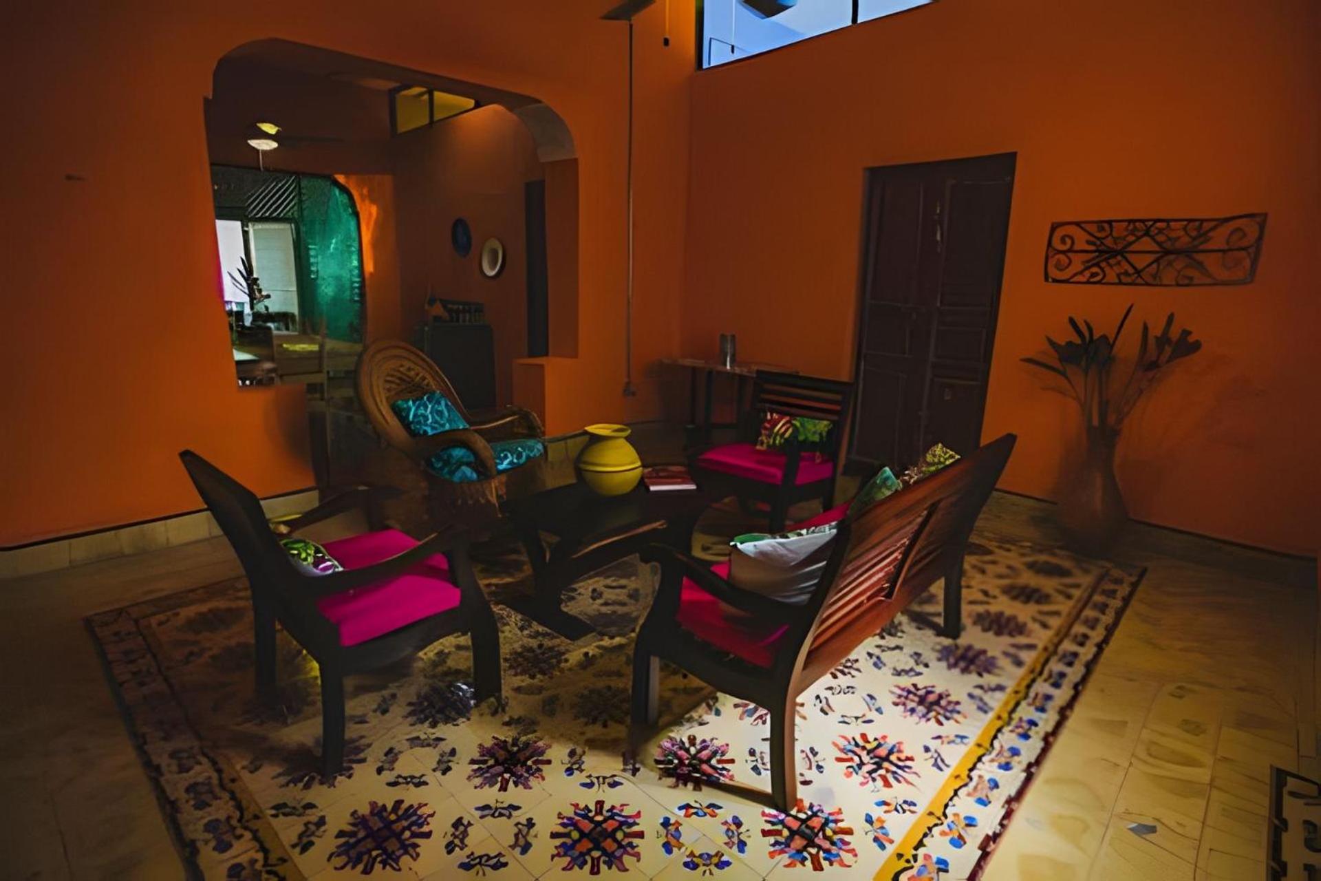 lounge