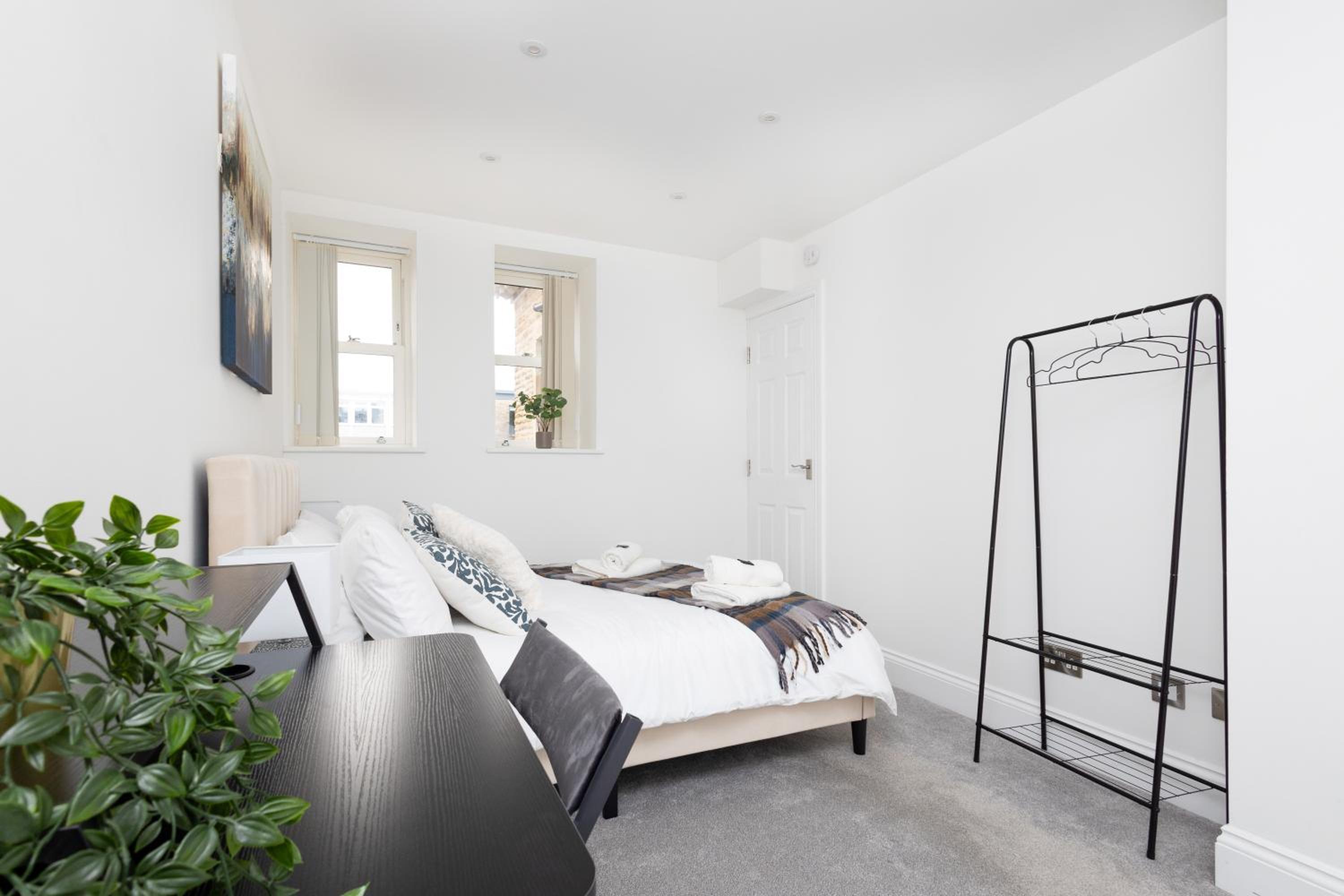 Harrogate Haven by Luxus view 3