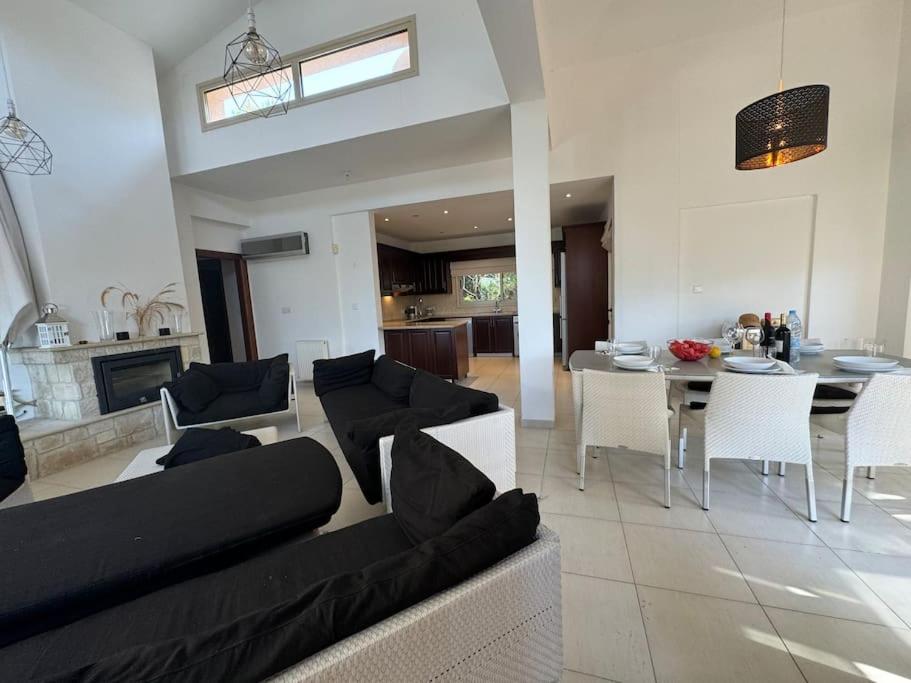 Beautiful Villa in Latchi in the best location!