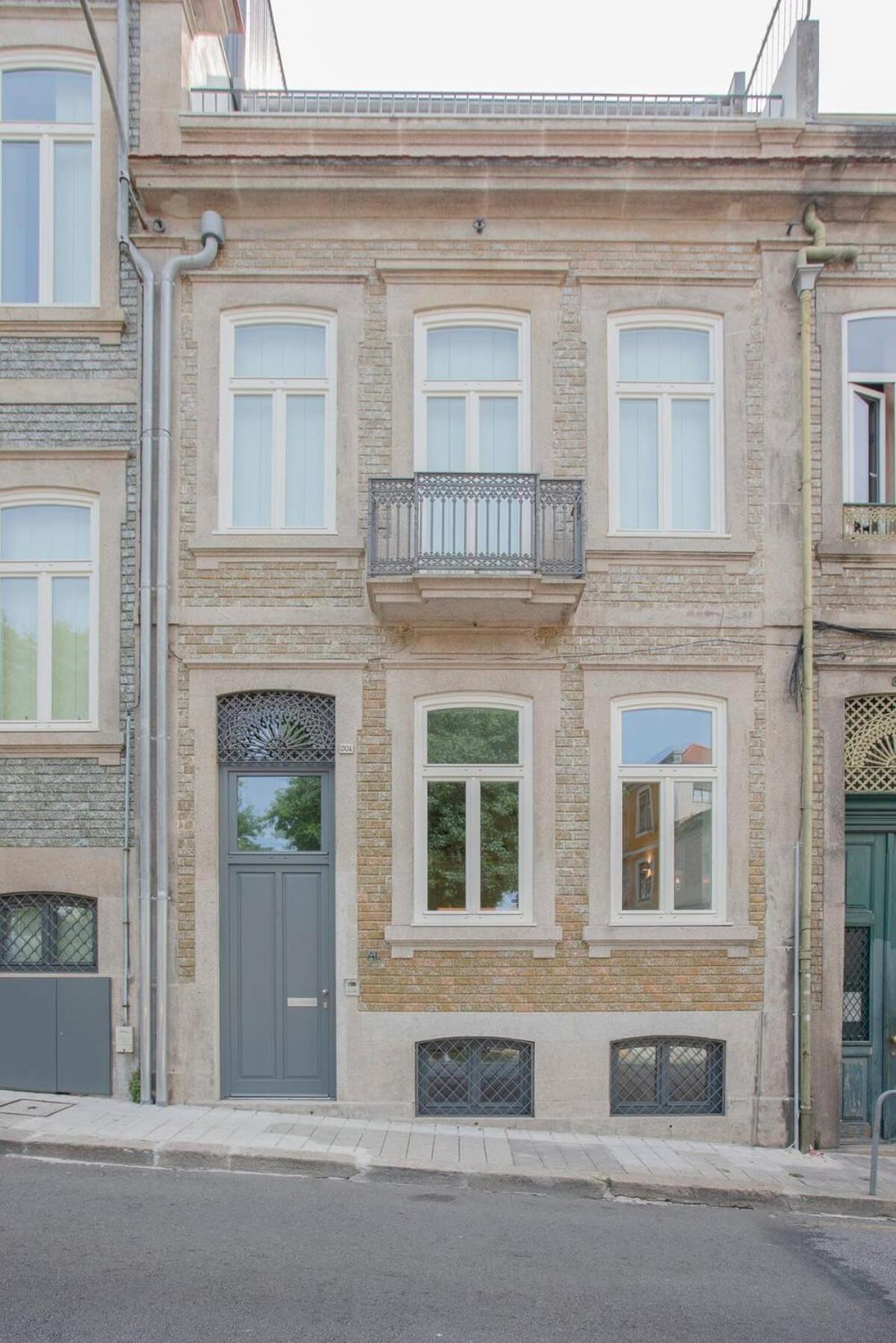 Liiiving in Porto - Haven Pool Apartment