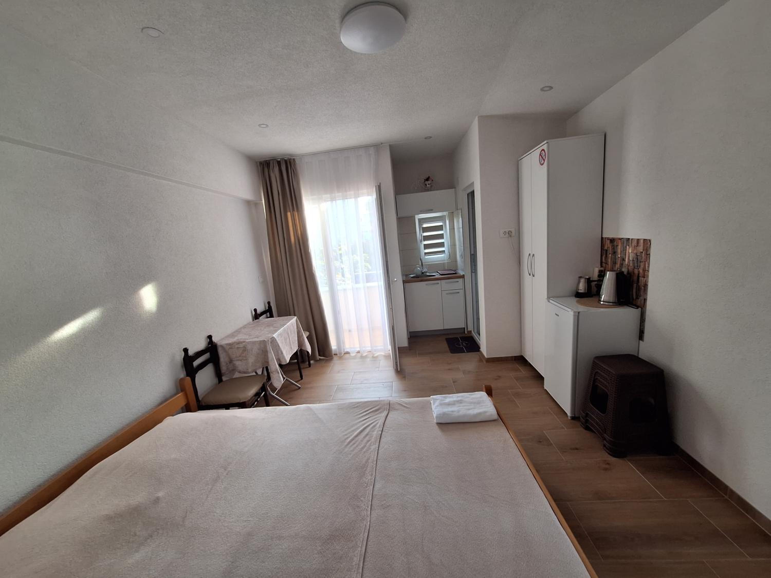 Apartmani Eminovic 3 view 5