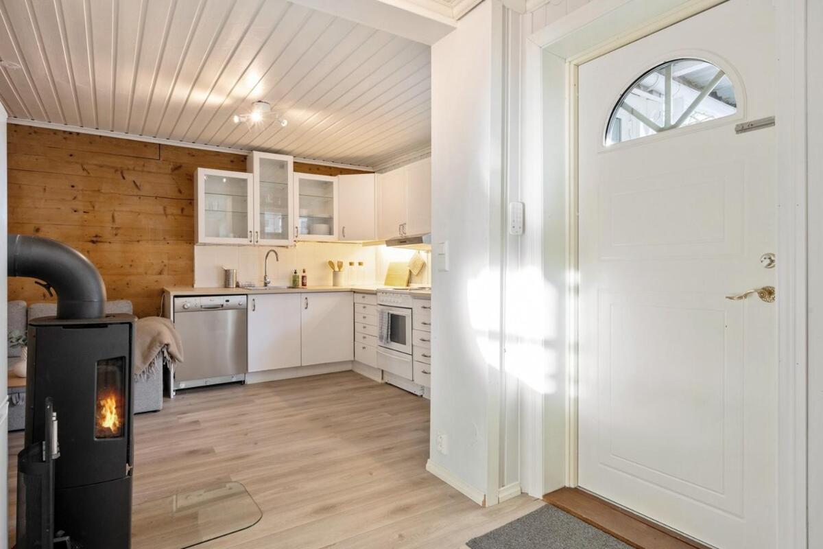 Cozy Hideaway with Private Balcony and Self Check In