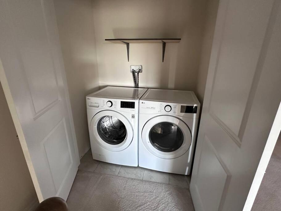 4 Bedroom Townhouse in Oakville