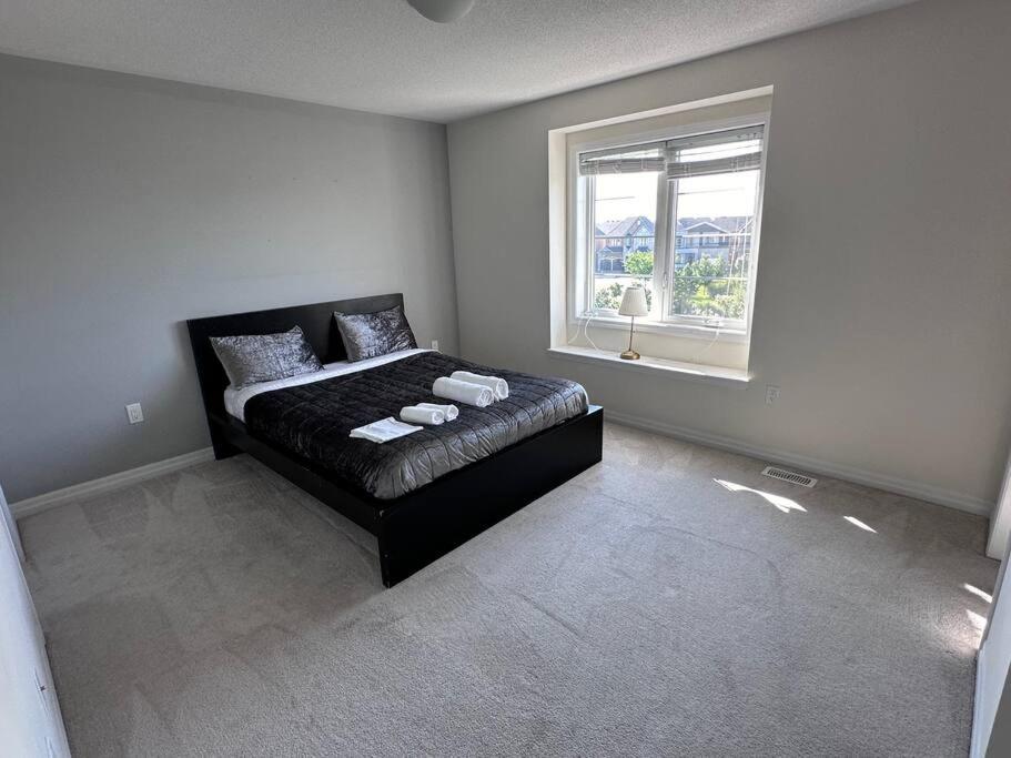 4 Bedroom Townhouse in Oakville