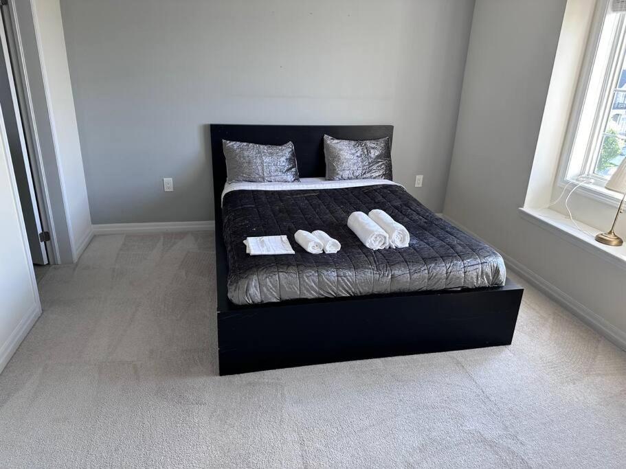 4 Bedroom Townhouse in Oakville