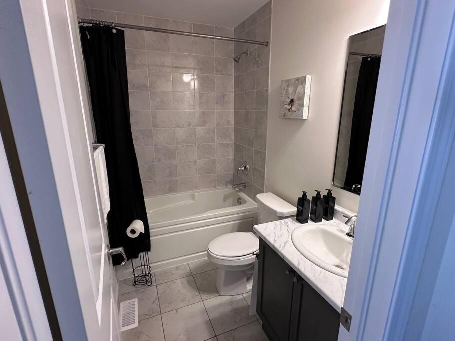 4 Bedroom Townhouse in Oakville