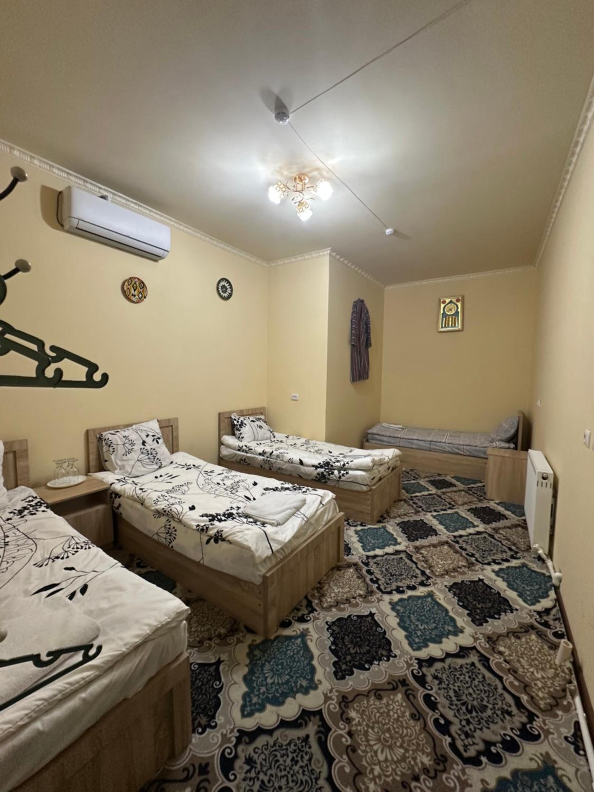 Hostel Boburshokh