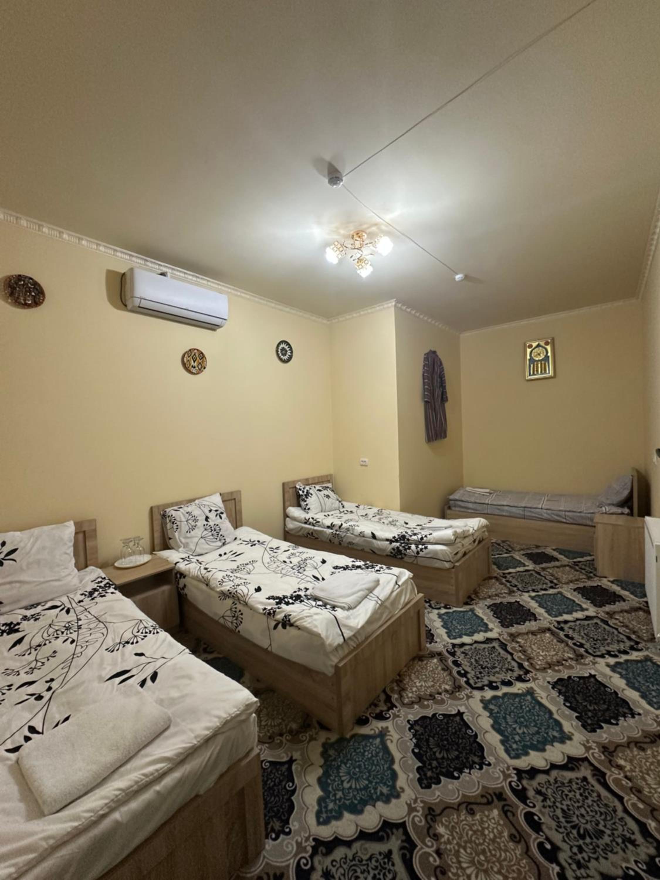 Hostel Boburshokh