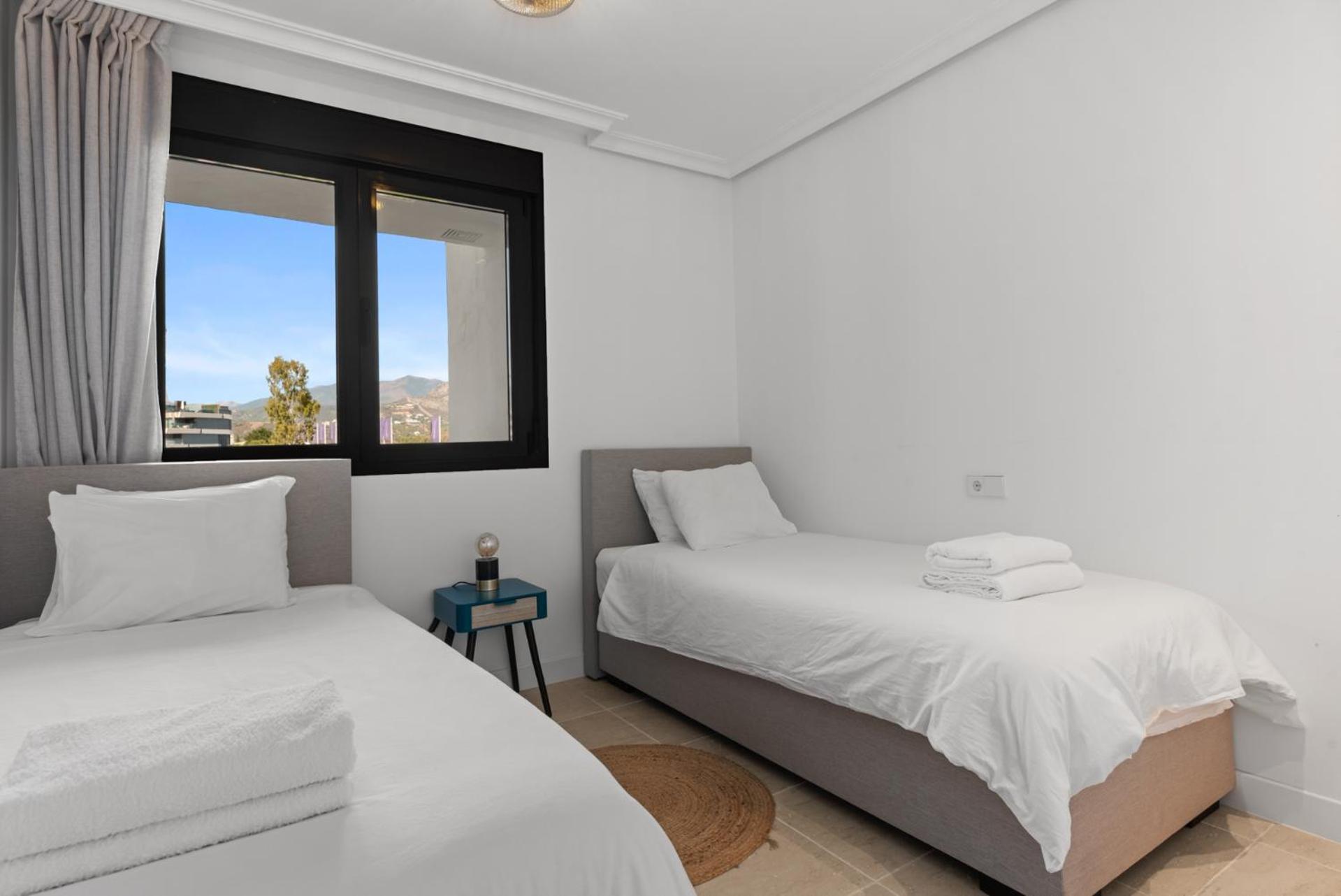 Sunset Golf Apartment Estepona photo 5