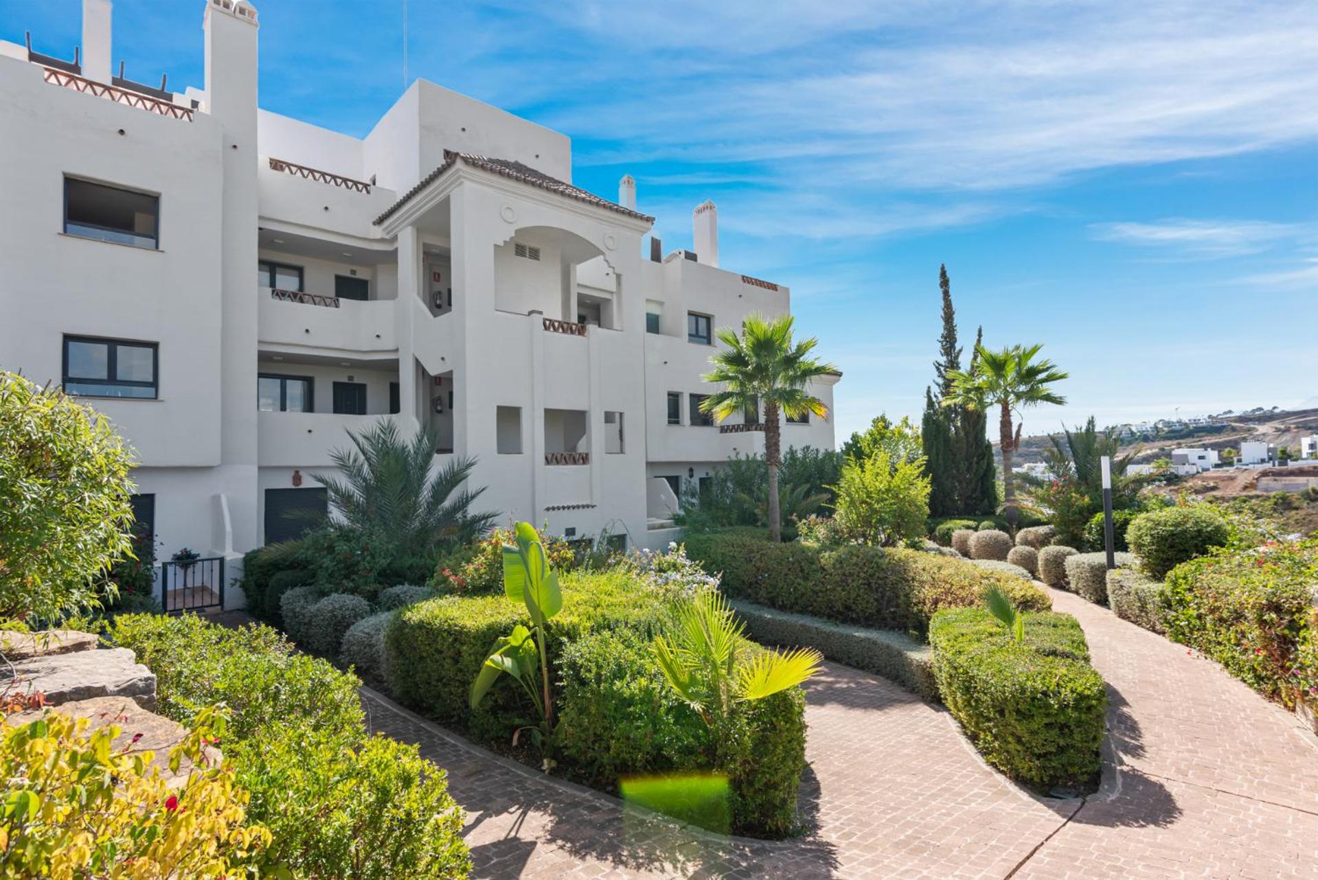 Sunset Golf Apartment Estepona
