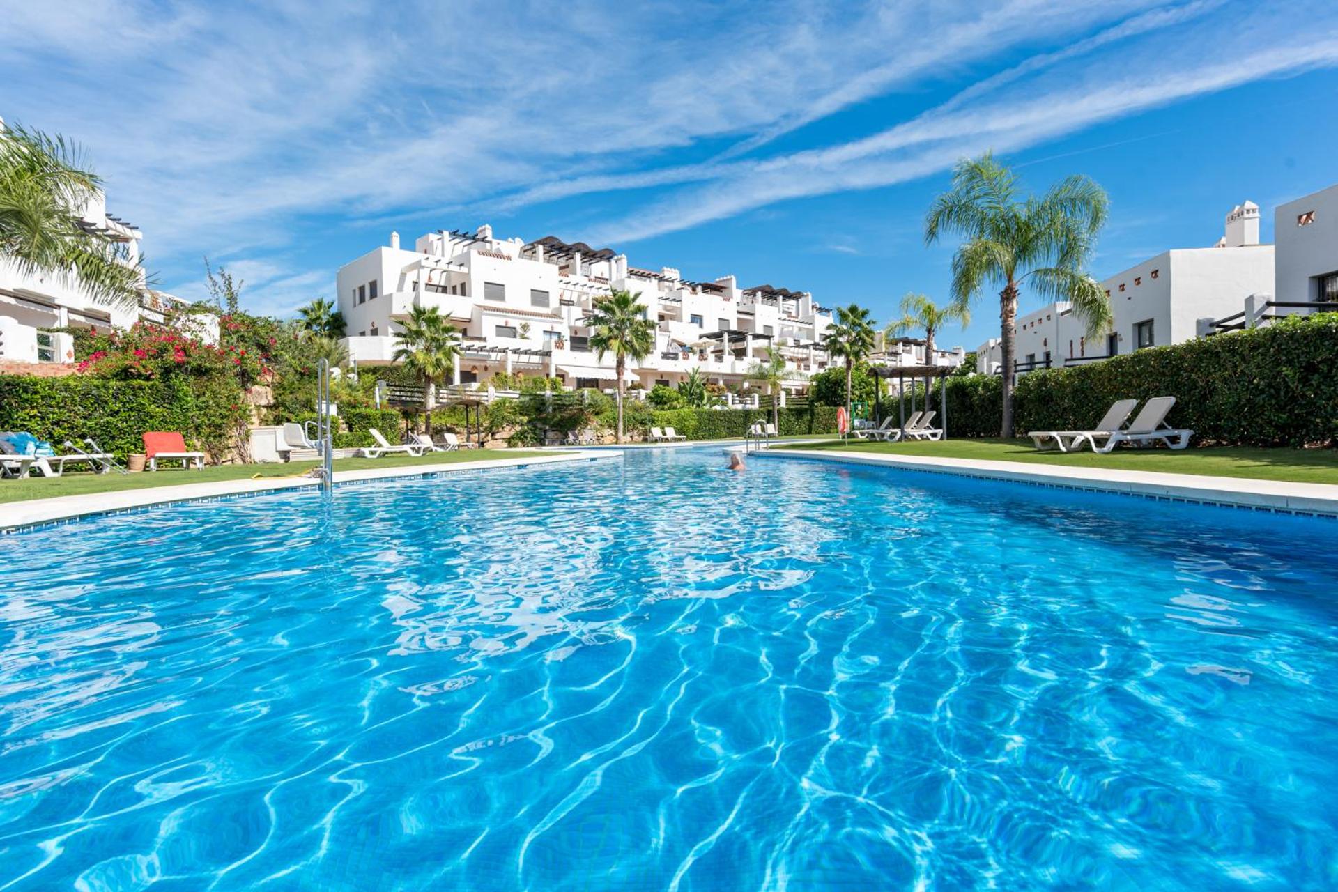 Sunset Golf Apartment Estepona