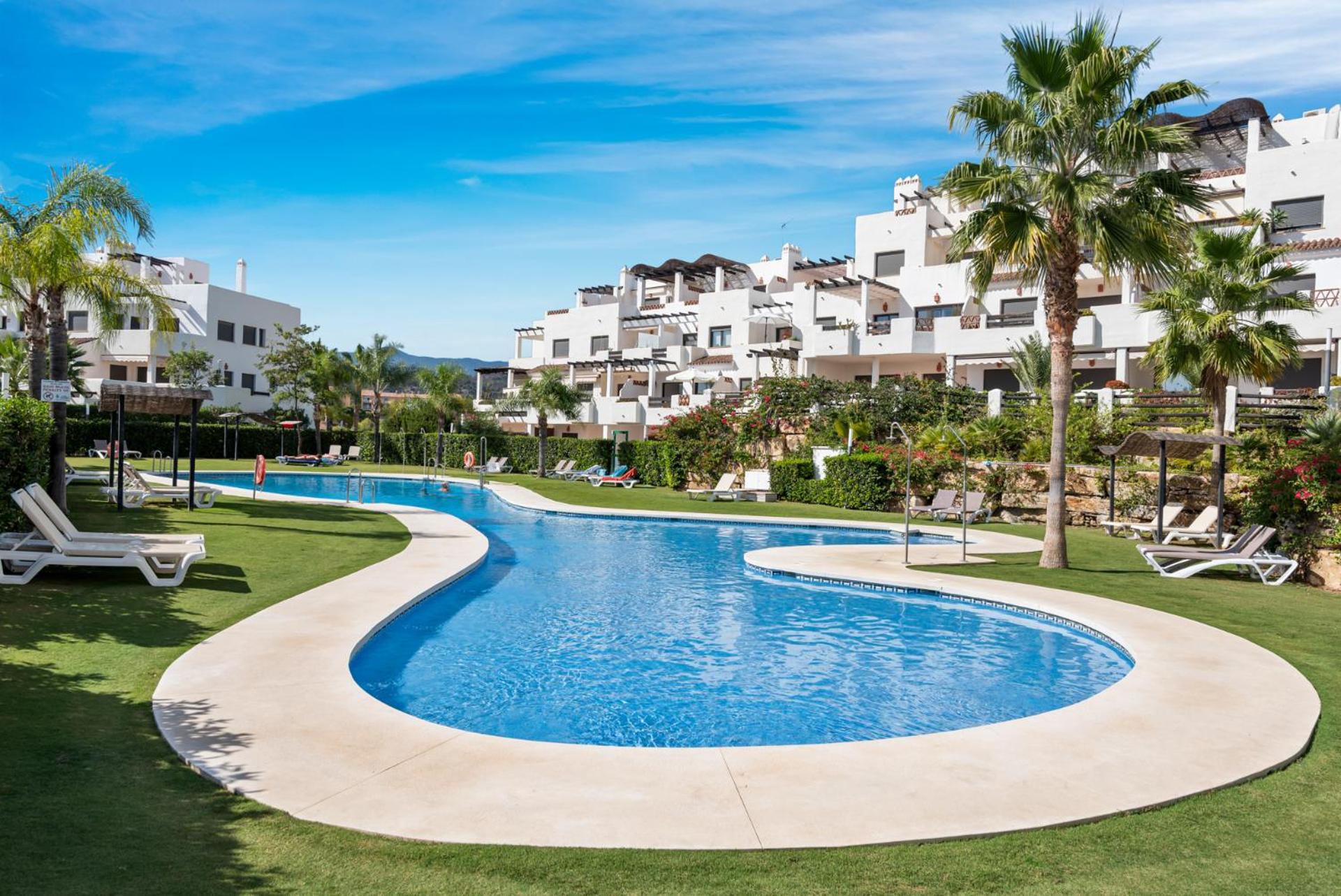 Sunset Golf Apartment Estepona