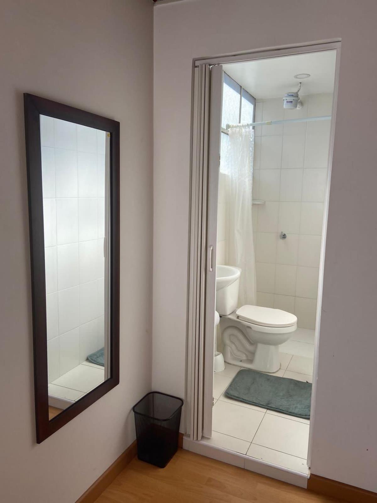 Hotel Casa cerca a Unicentro y Clinica Santa Fe en Usaquen - Property Image 9