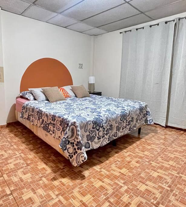 Apartamento del Jardín, en la mejor zona Santa Ana view 5