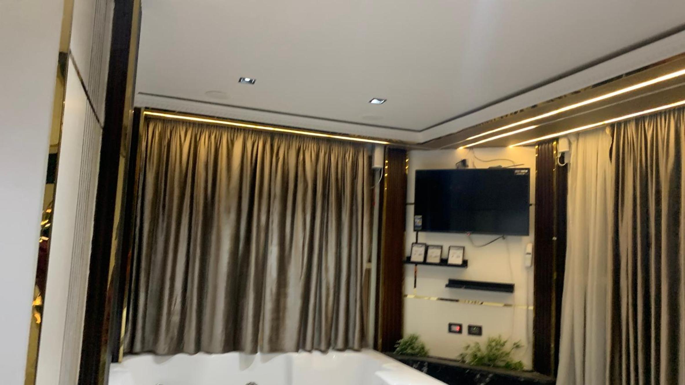 The Royal Duplex